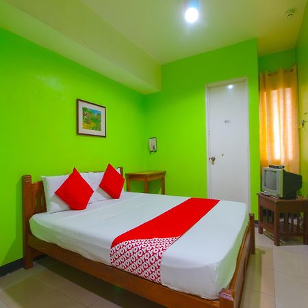 Oyo 677 Roseate Pensione Cebu Exterior photo