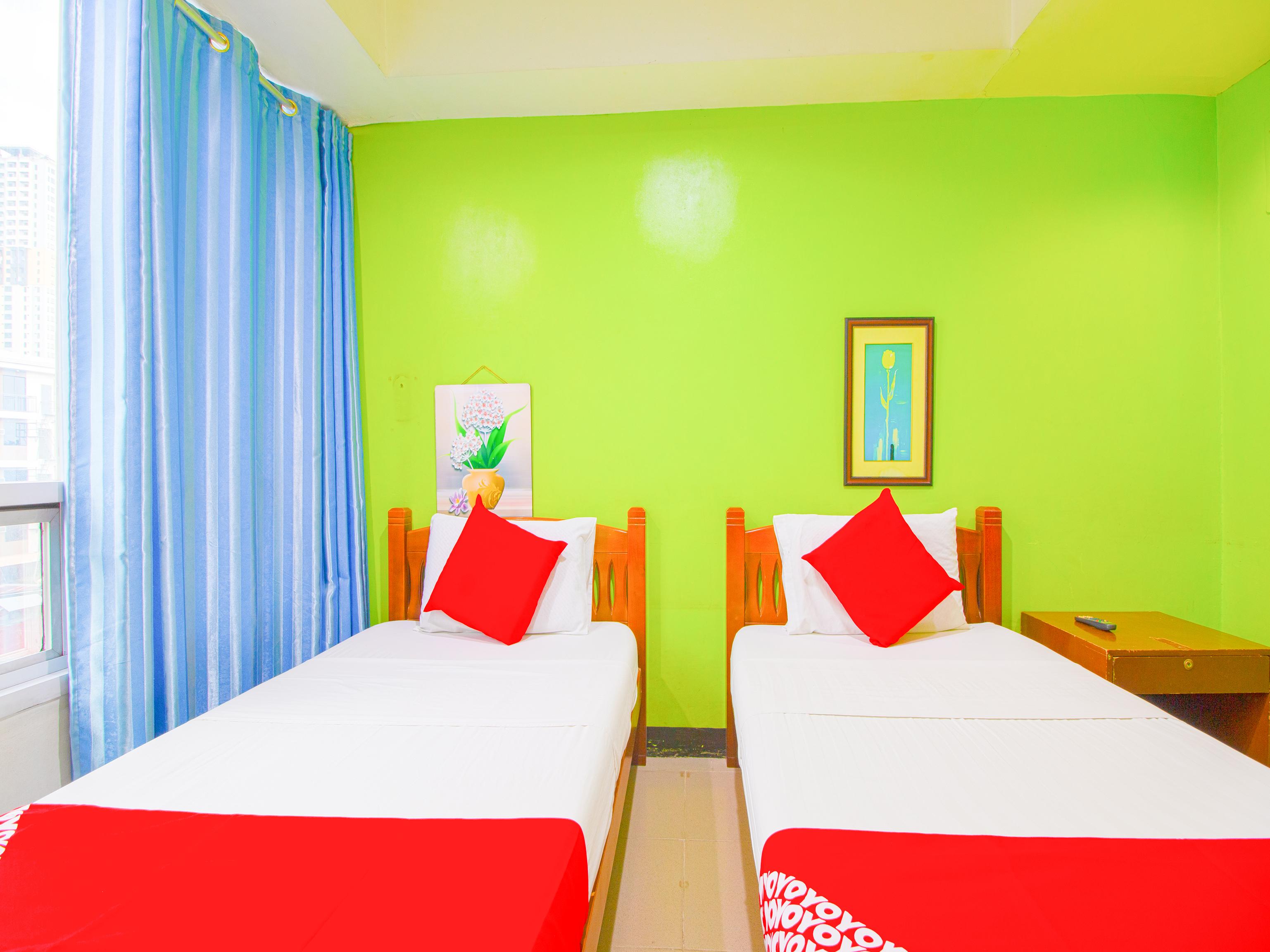 Oyo 677 Roseate Pensione Cebu Exterior photo