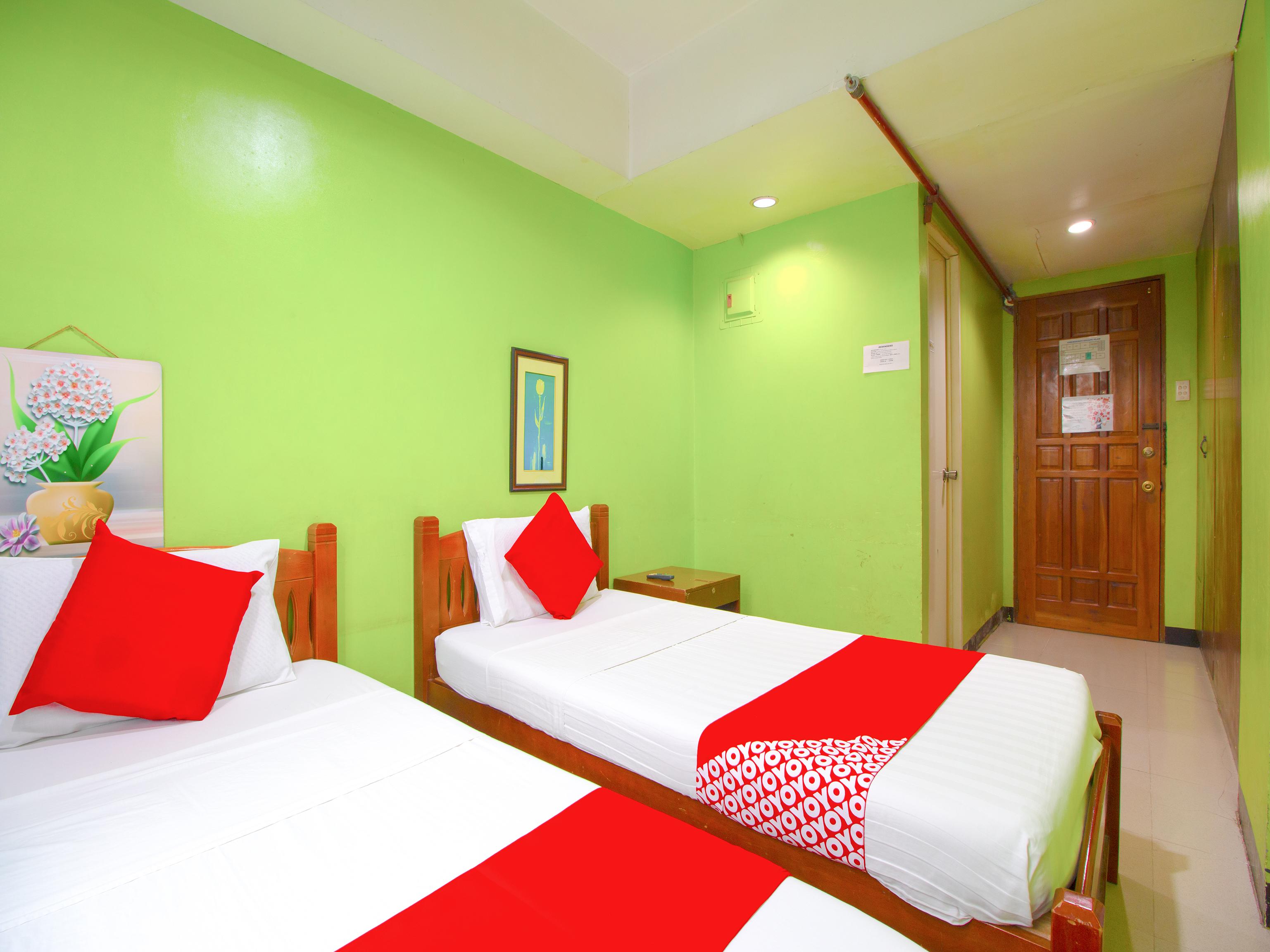 Oyo 677 Roseate Pensione Cebu Exterior photo