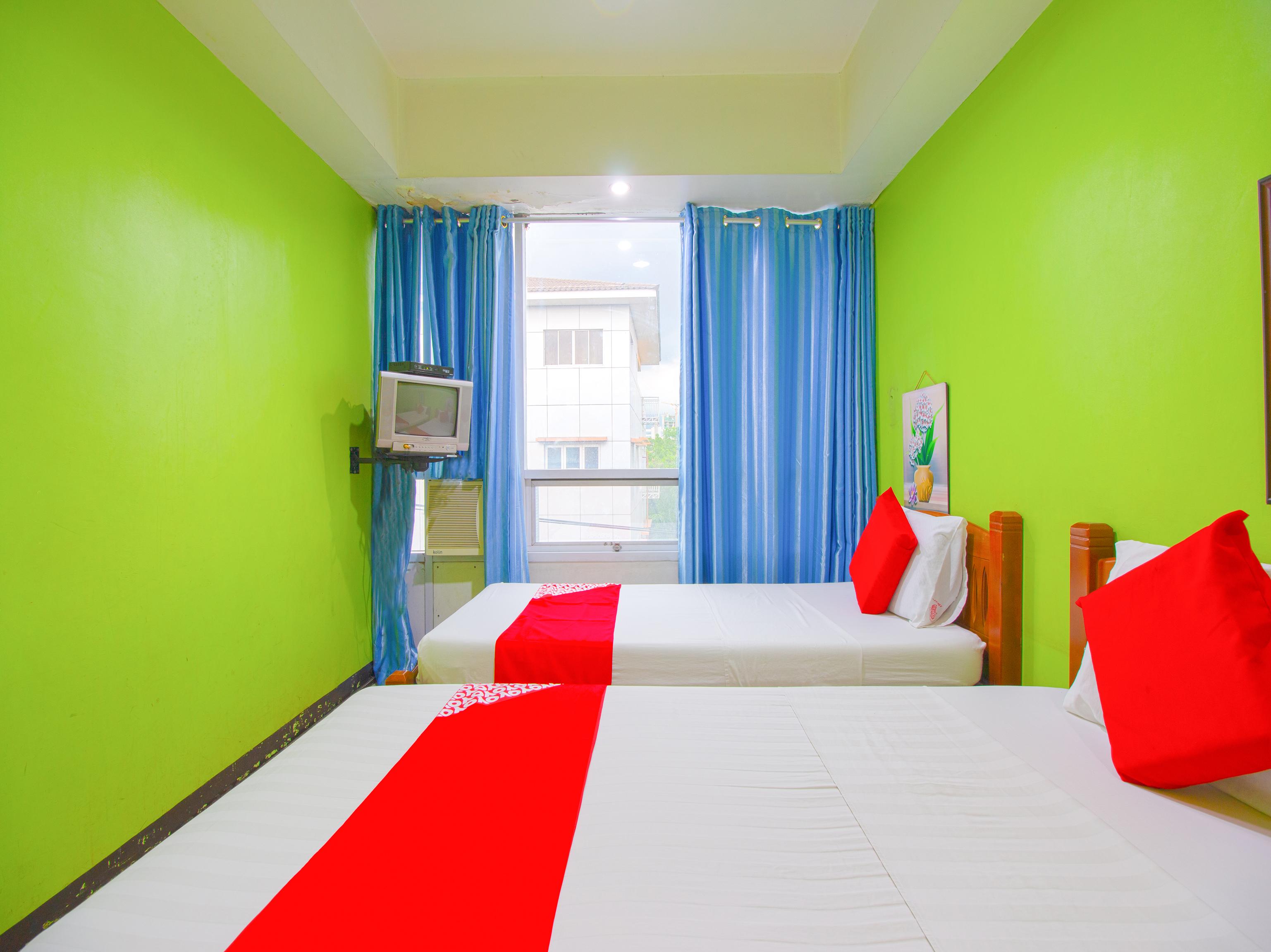Oyo 677 Roseate Pensione Cebu Exterior photo