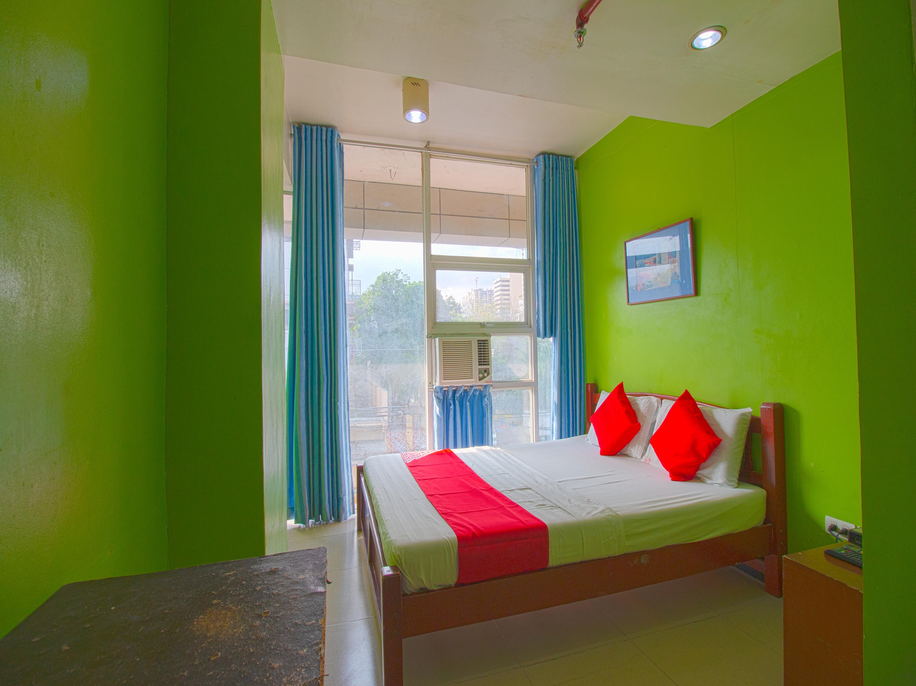 Oyo 677 Roseate Pensione Cebu Exterior photo