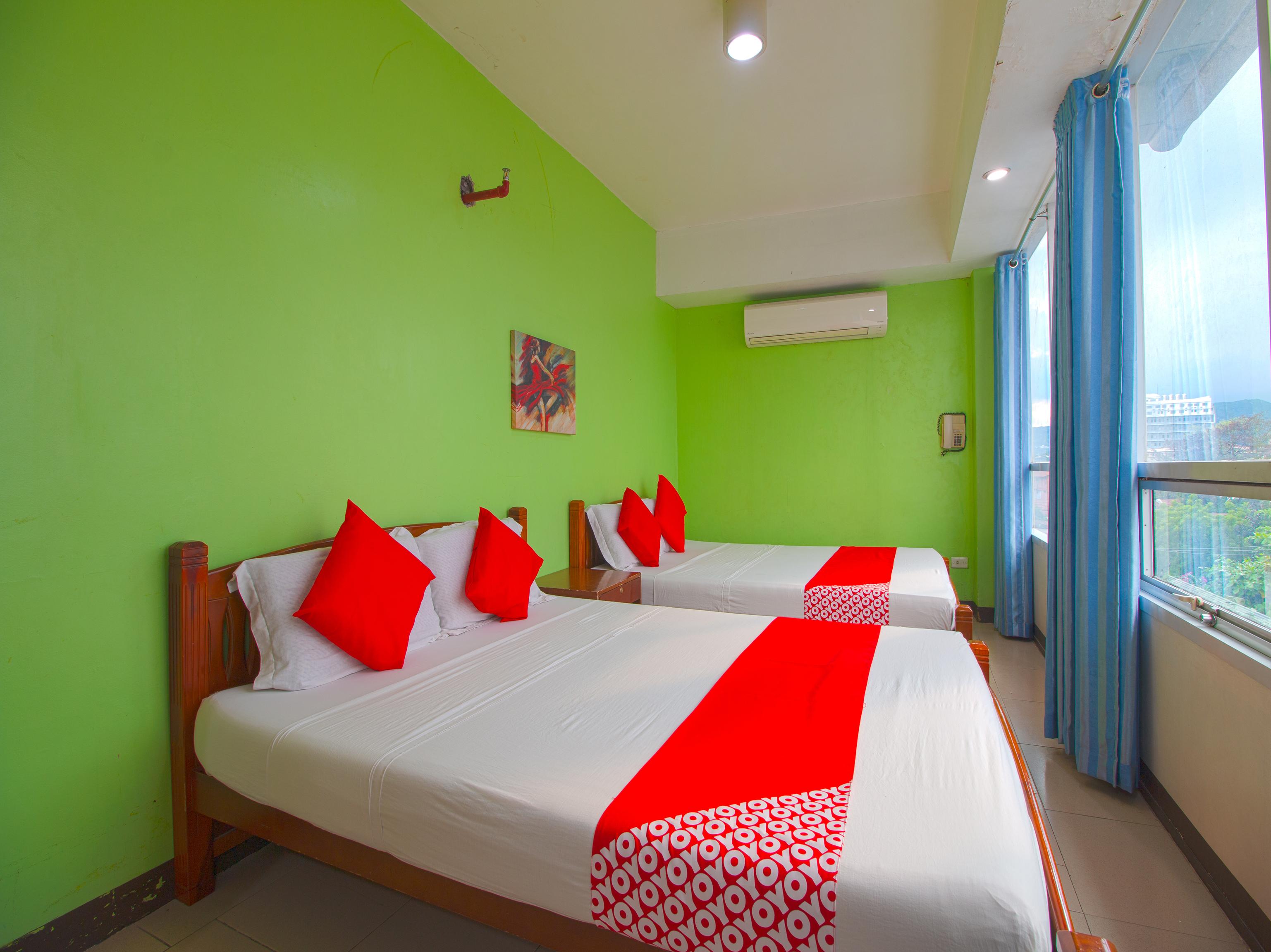 Oyo 677 Roseate Pensione Cebu Exterior photo