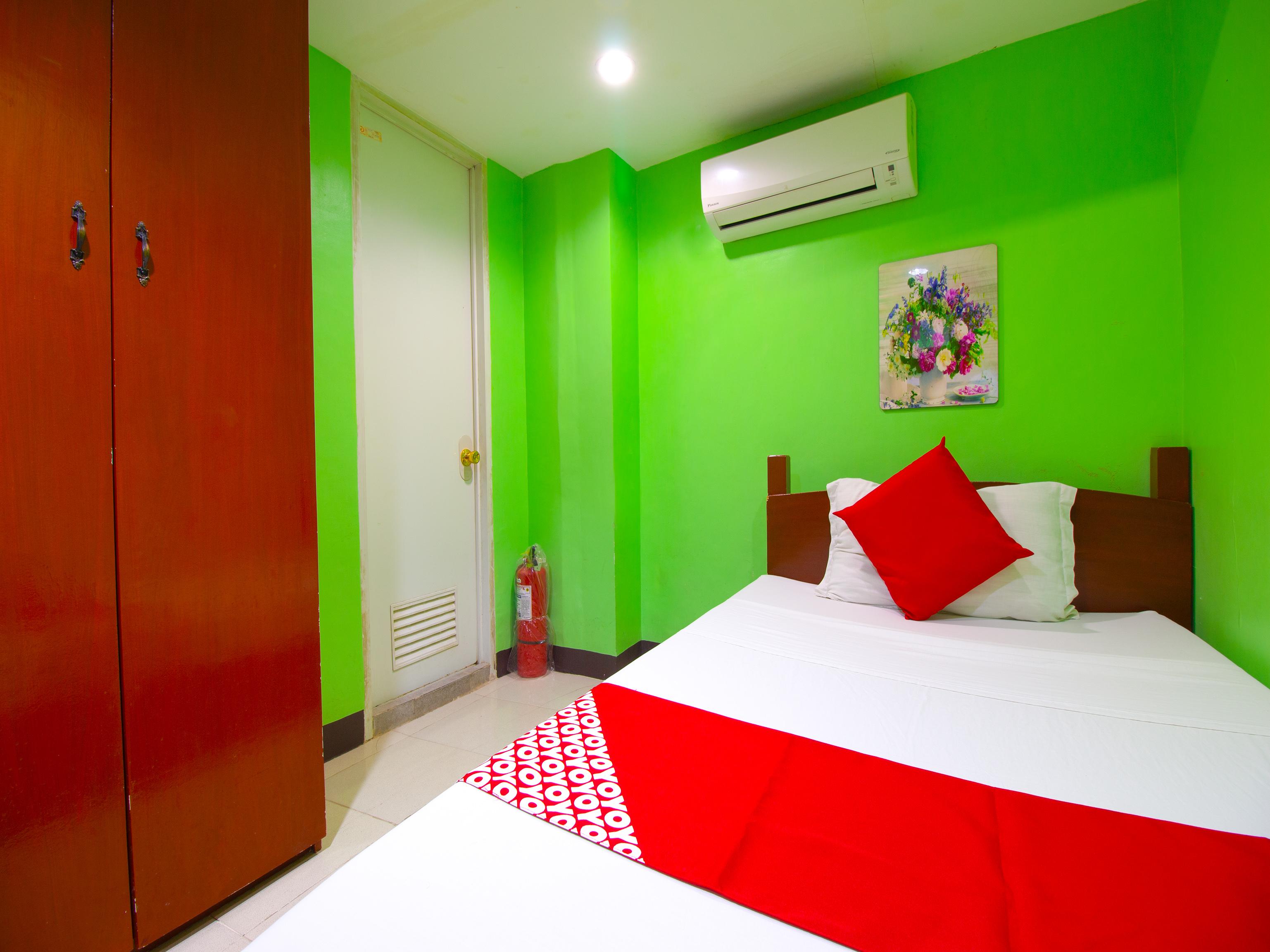 Oyo 677 Roseate Pensione Cebu Exterior photo