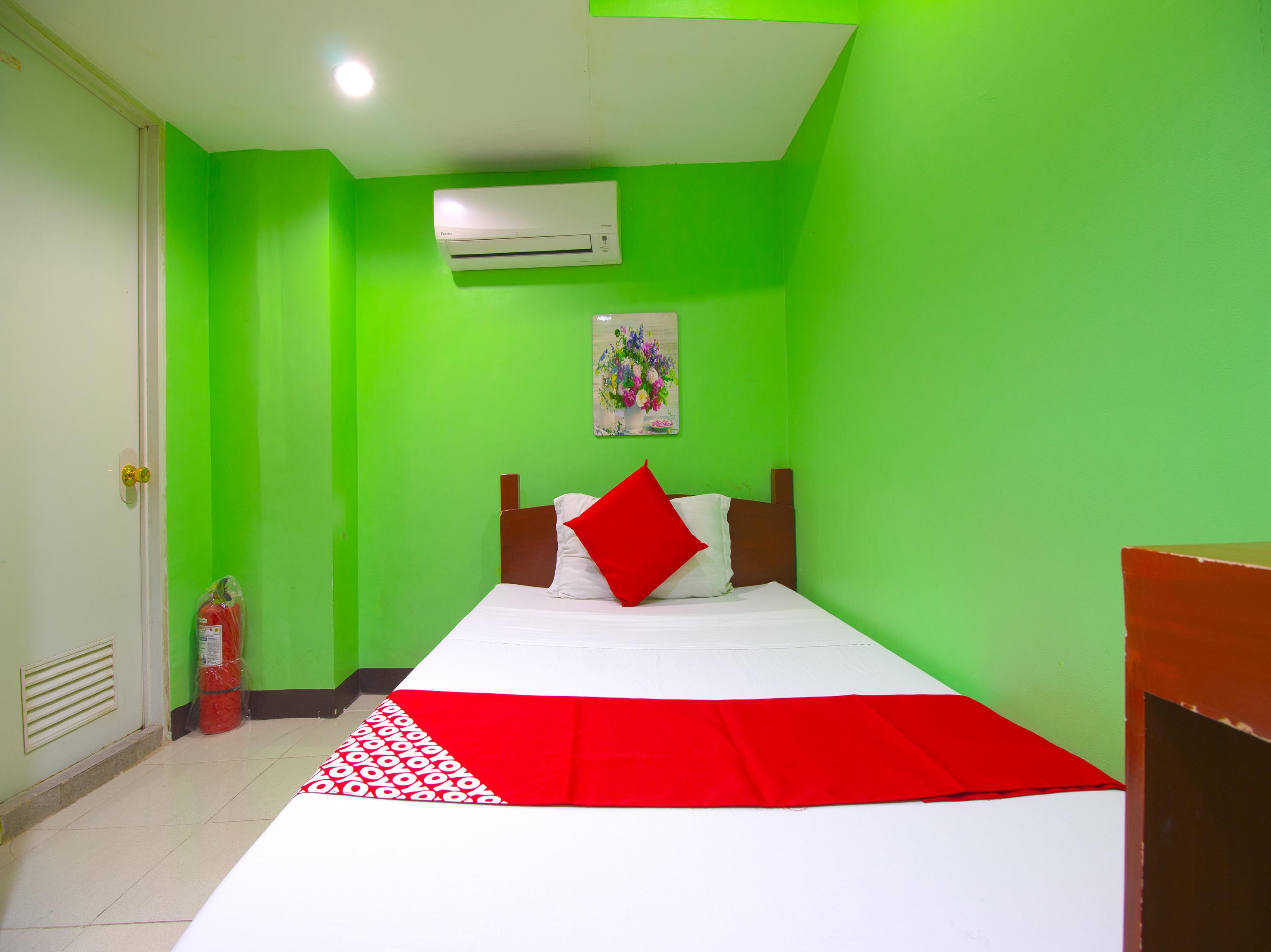 Oyo 677 Roseate Pensione Cebu Exterior photo