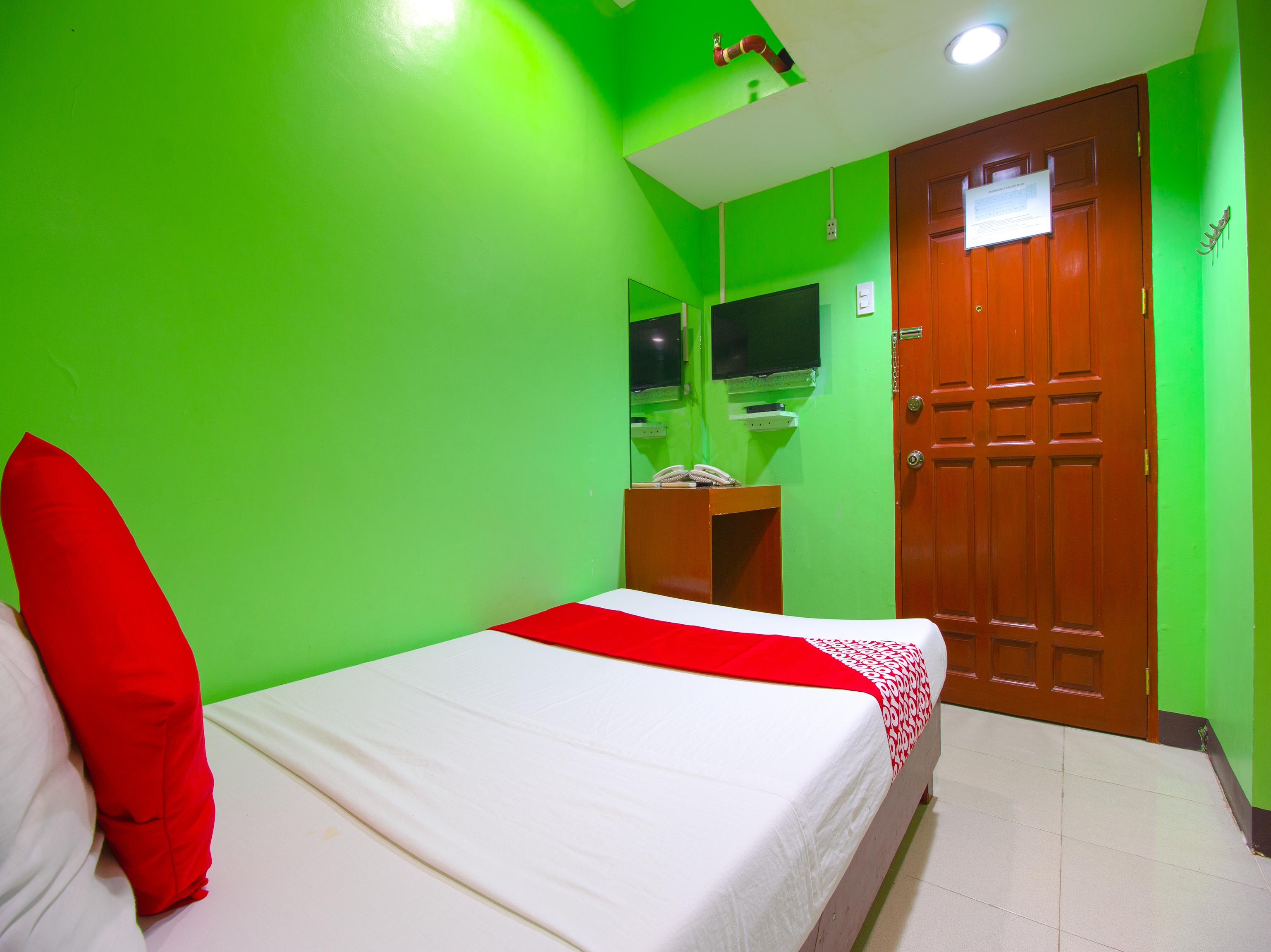 Oyo 677 Roseate Pensione Cebu Exterior photo