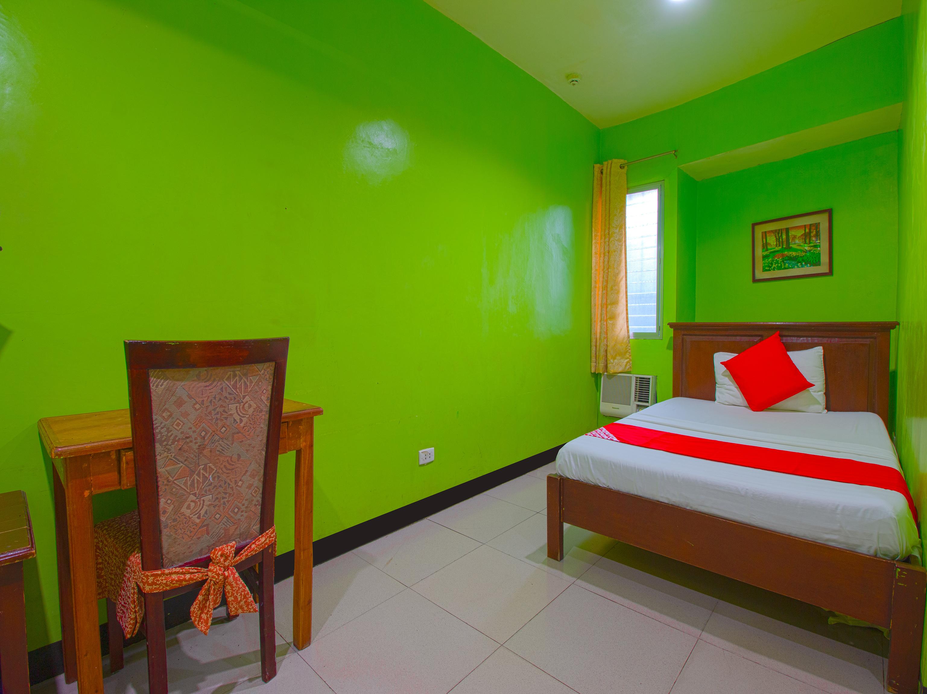 Oyo 677 Roseate Pensione Cebu Exterior photo